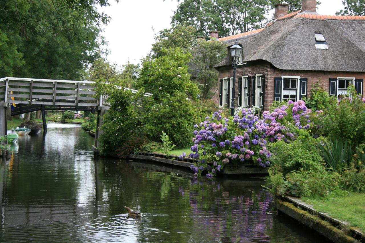 Schiphuis Giethoorn/Wanneperveen Villa Exterior photo